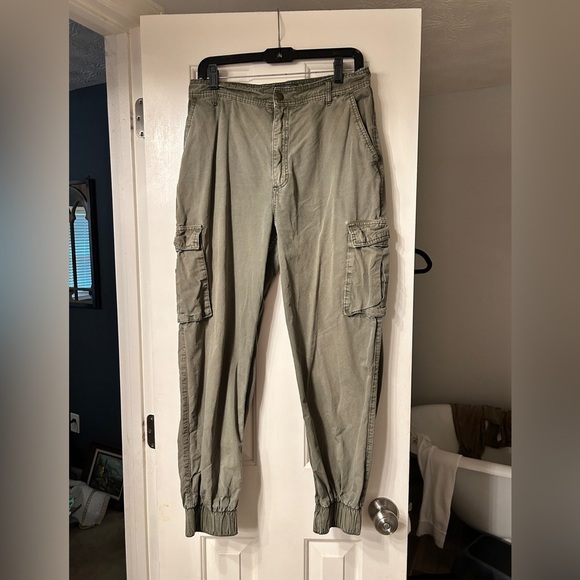 Olive Cargo Pants from Abercrombie and Fitch- See pics - Picture 1 of 5